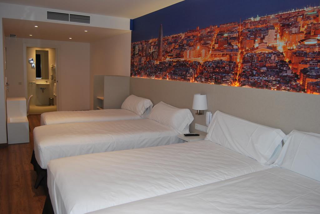 Hotel Bestprice Gracia Barcelona Room photo